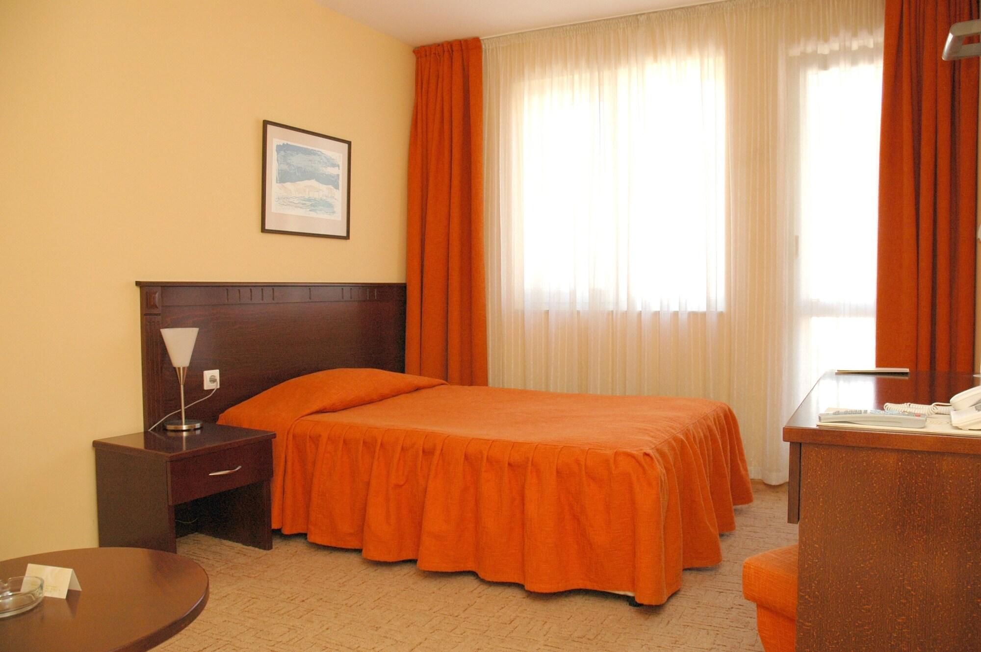 Hotel Divesta - Self Check In Varna Exterior photo